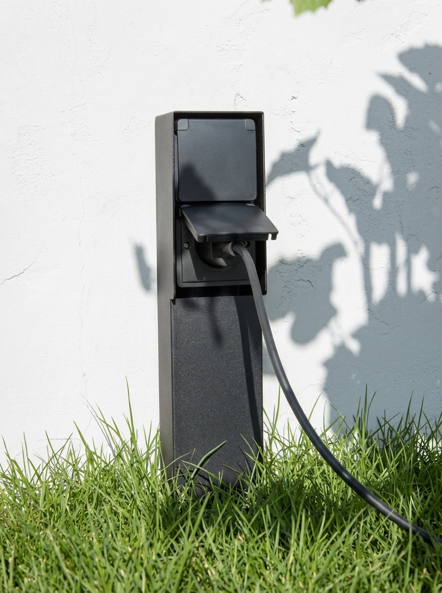 Socket Post